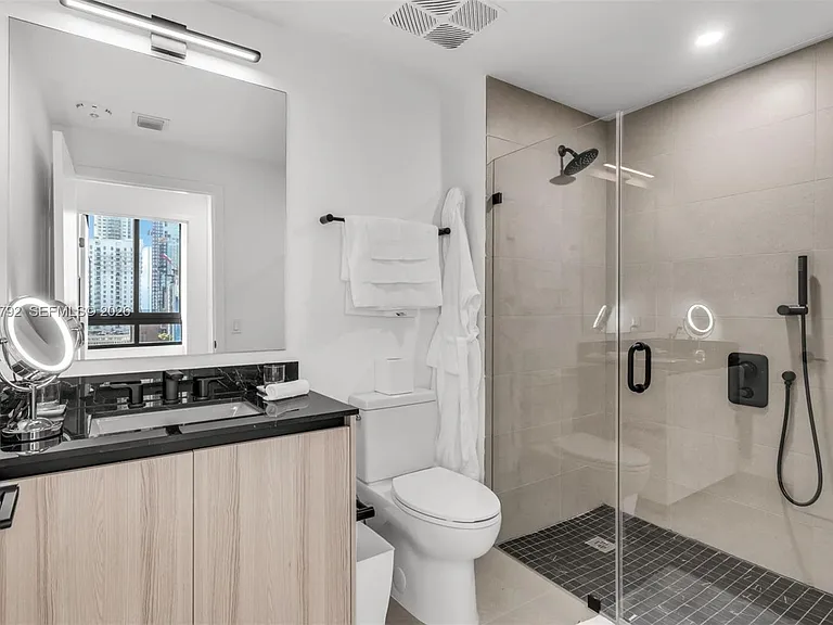 225 N Miami Ave #301 — Photo 32