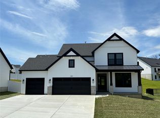 203 Copper Stone Ct, Wentzville, MO 63385
