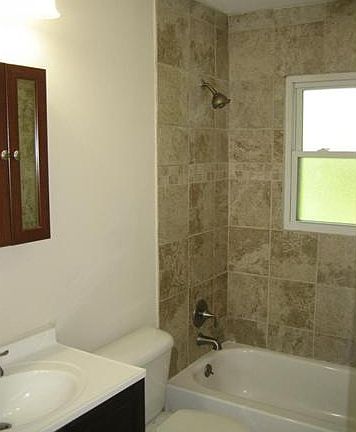4th image of 1070 Rogers Ln