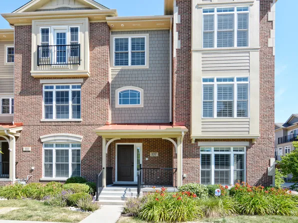 107 Stevens St, Geneva, IL 60134