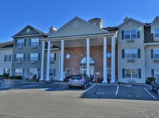 6214 Richmond Rd #214, West Milford, NJ 07480