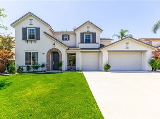 2605 W Summerset Dr, Rialto, CA 92377
