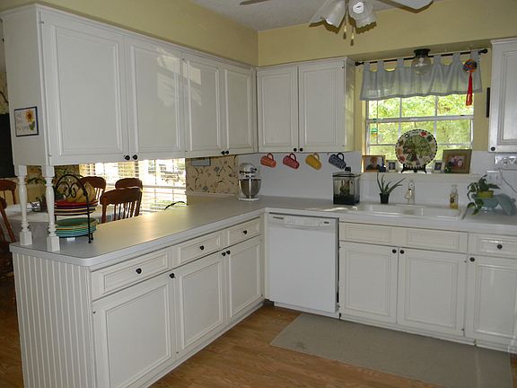 2nd image of 3702 Colonial Dr