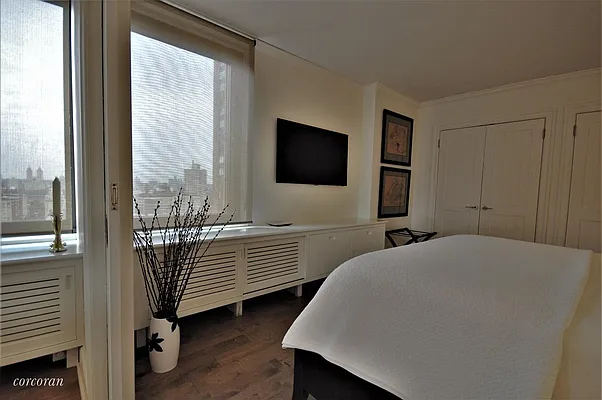Rented by Corcoran | media 15