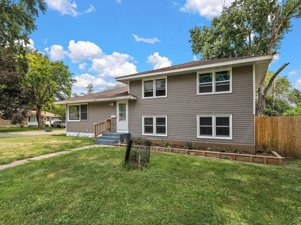 6924 Scott Ave N, Brooklyn Center, MN 55429