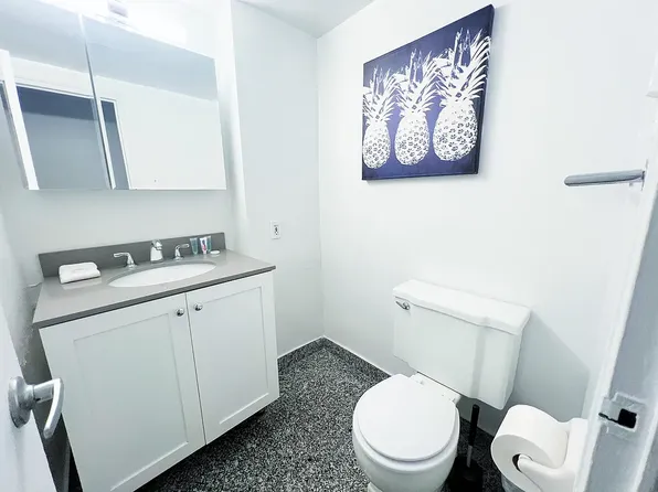 245 East 63rd Street image 8 of 18