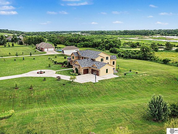 4th image of 1520 Provencal Cir