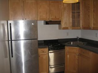 181 Graham Ave, Brooklyn, NY 11206