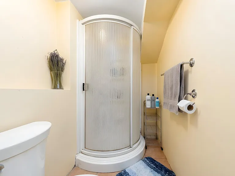 21 Royal St #11 — Photo 9