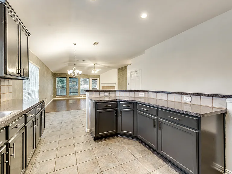 5201 Crossvine Ln — Photo 5