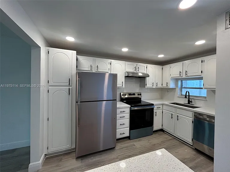 8962 S Hollybrook Blvd #202 — Photo 7