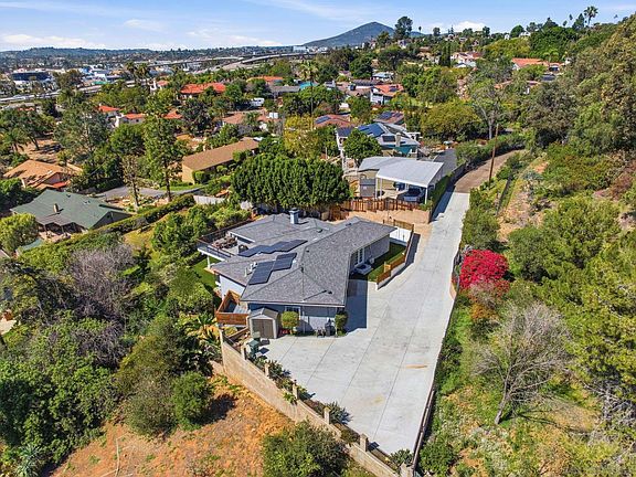 4th image of 9257 Dillon Dr