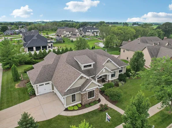 1650 Bellewood Drive, Waunakee, WI 53597