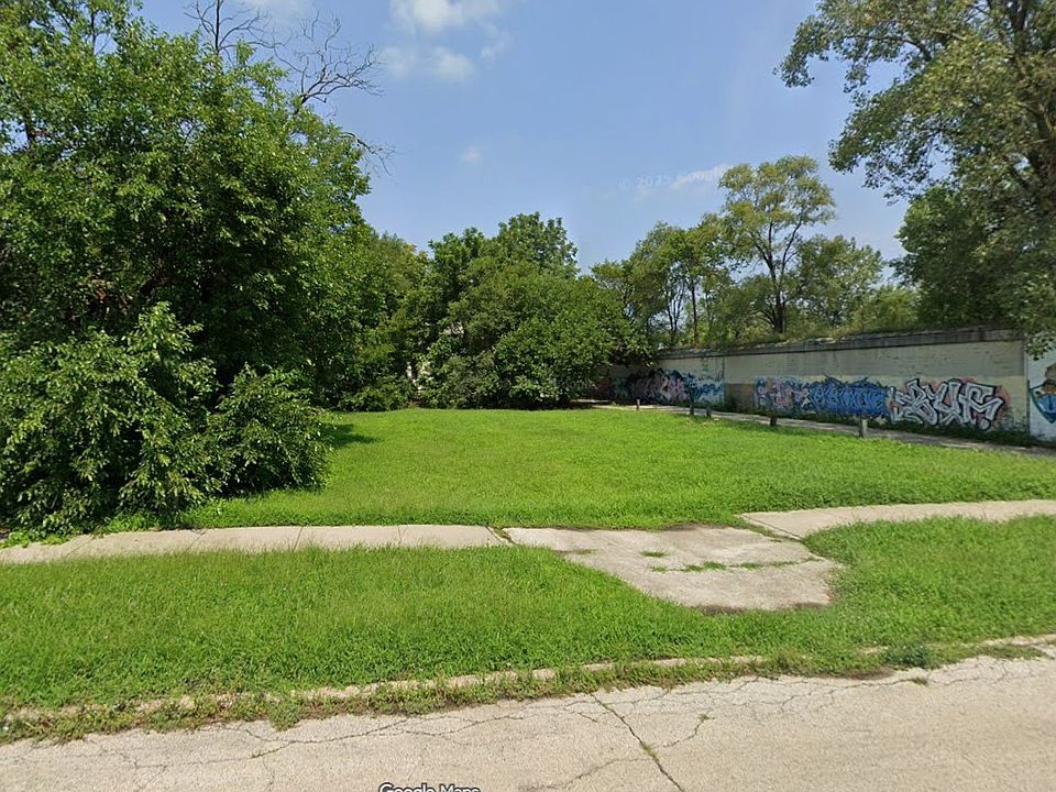 1st image of 604 W 62nd St