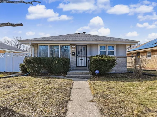 6045 West Lincoln Creek DRIVE, Milwaukee, WI 53218