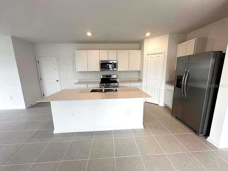 2154 Chris Dr — Photo 8