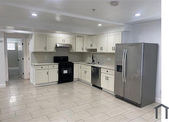 1st image of 2418 Highland Ave