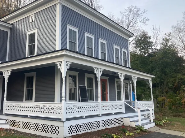 61 N Pleasant St, Bradford, VT 05033