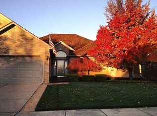 47859 Sandy Ridge Dr, Macomb, MI 48044