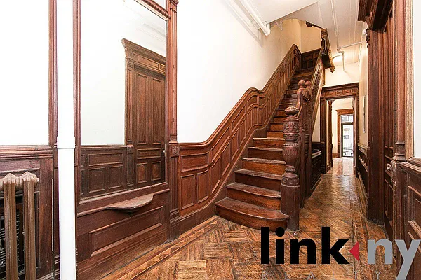 Rented by Link NY Realty | media 44