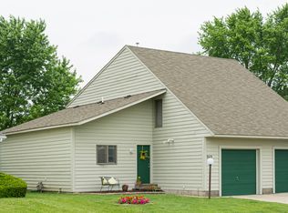 2115 Ivy Ct, Champaign, IL 61821