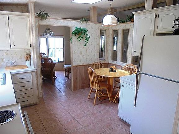 2nd image of 63 White Feather Ln