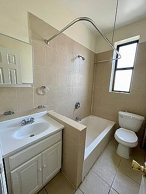 5th image of 2522 Bedford Ave