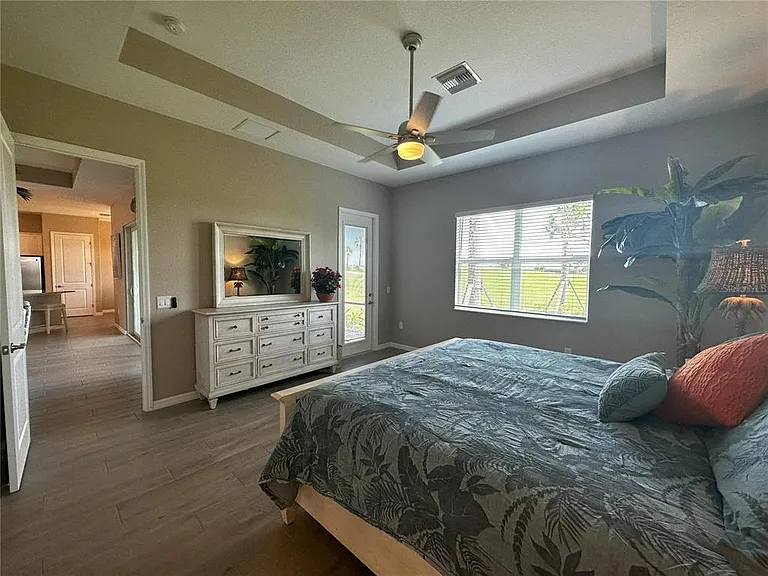 25115 Longmeadow Dr — Photo 15