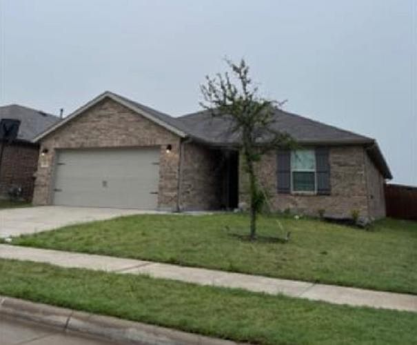 1st image of 2211 Starling St