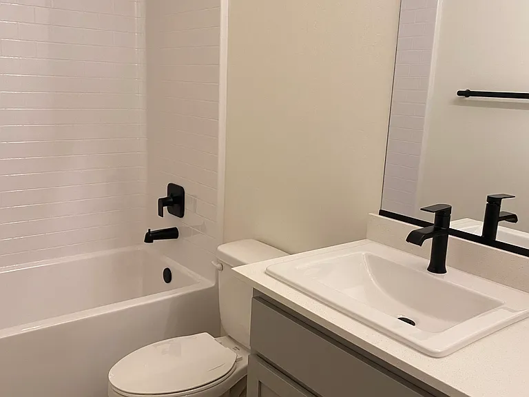 7028 Jewel Cave Ct — Photo 3
