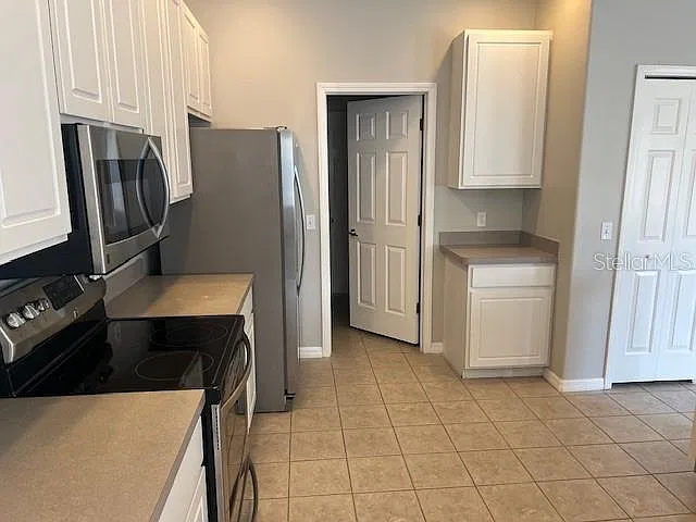 3 bed, 2.0 bath, 2062 sqft, $1,950 — Photo 3
