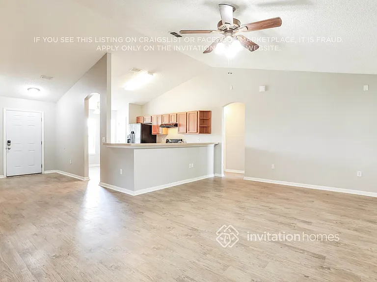 9785 Oxford Station Dr — Photo 6