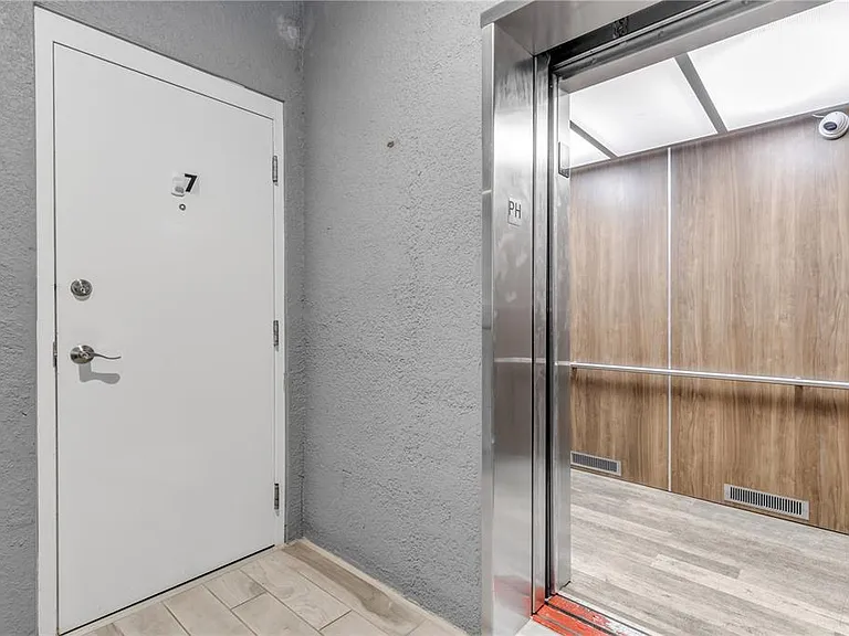 701 E 3rd Ave #PENTHOUSE — Photo 13