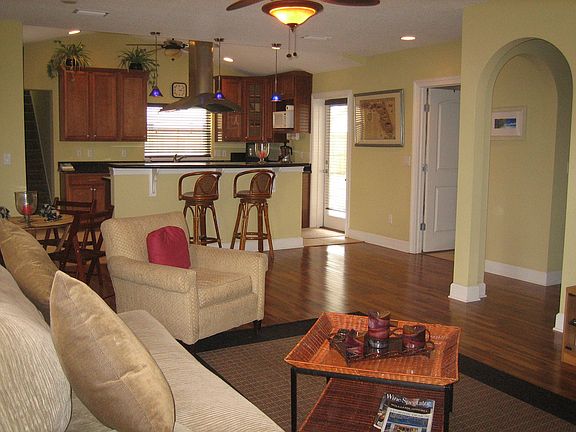 Family Room to Kitchen