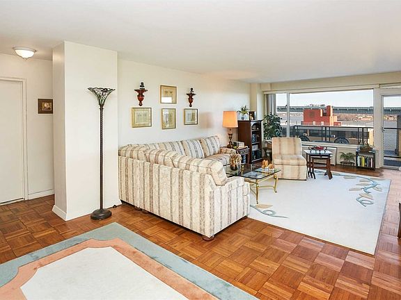 5th image of 16625 Powells Cove Blvd APT 10L
