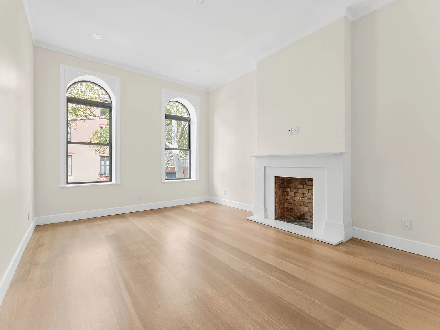 233A Clinton Street — Photo 2