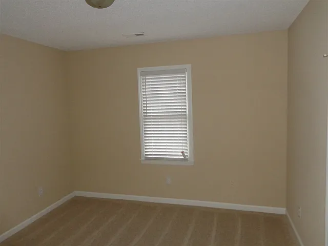 946 George Place Dr — Photo 10