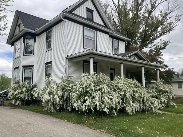 34308 Bassett ROAD, Burlington, WI 53105