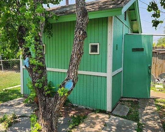 3rd image of 1101 Fannin St #3