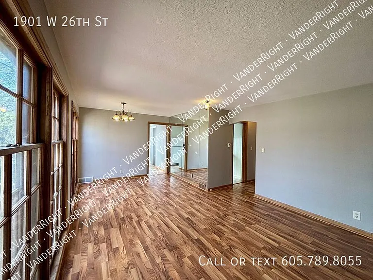 1901 W 26th St — Photo 3