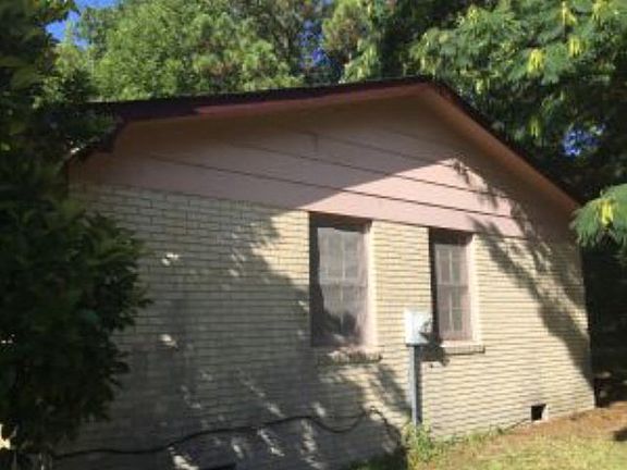 3rd image of 920 Ponderosa Dr