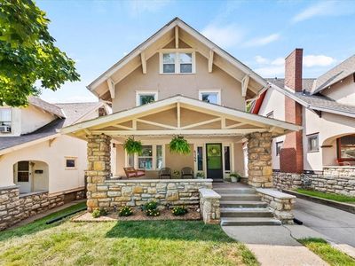 4144 Charlotte St, Kansas City, MO, 64110