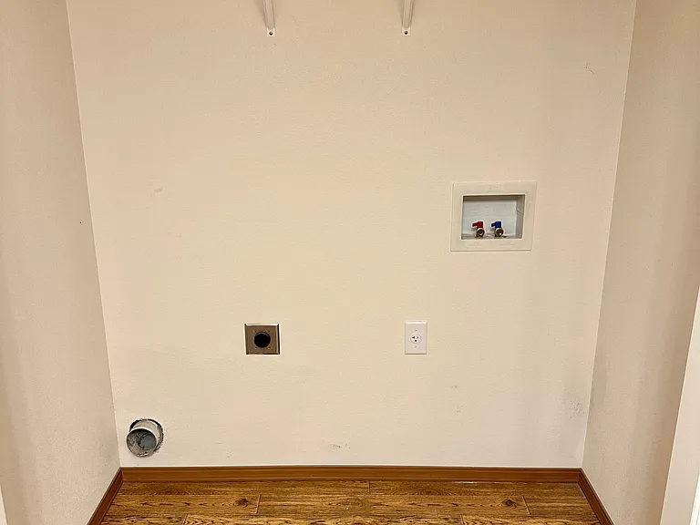 297 Sowell Dr #B — Photo 12