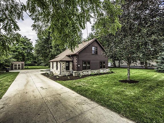 2nd image of 1541 E Racine AVENUE
