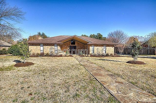 1st image of 408 Greenbriar Ln