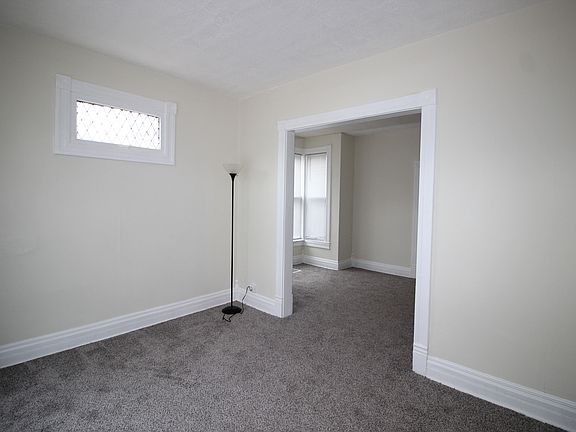 5th image of 12814 Greenwood Ave