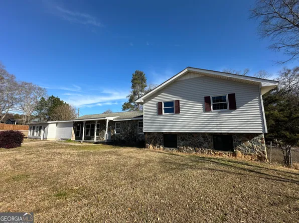 1465 Dee Kennedy Rd, Hoschton, GA 30548