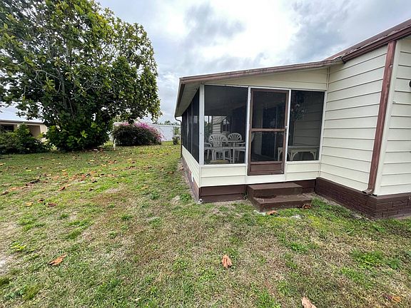 5th image of 3 Seville Ln