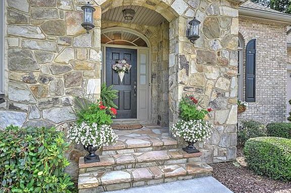 4th image of 237 Cheshire Ln