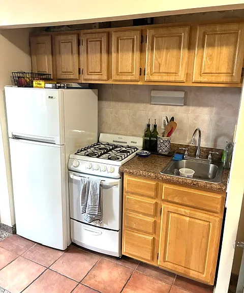 235 E 88th St #5B — Photo 4